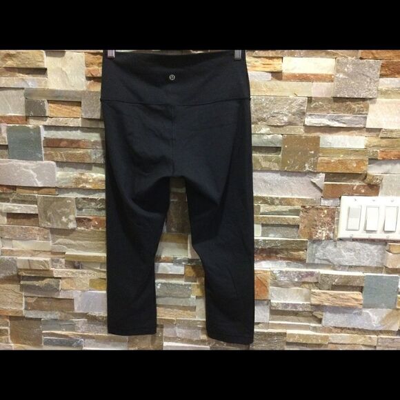 LULULEMON ATHLETICA Sport Capri   - Picture 2 of 5